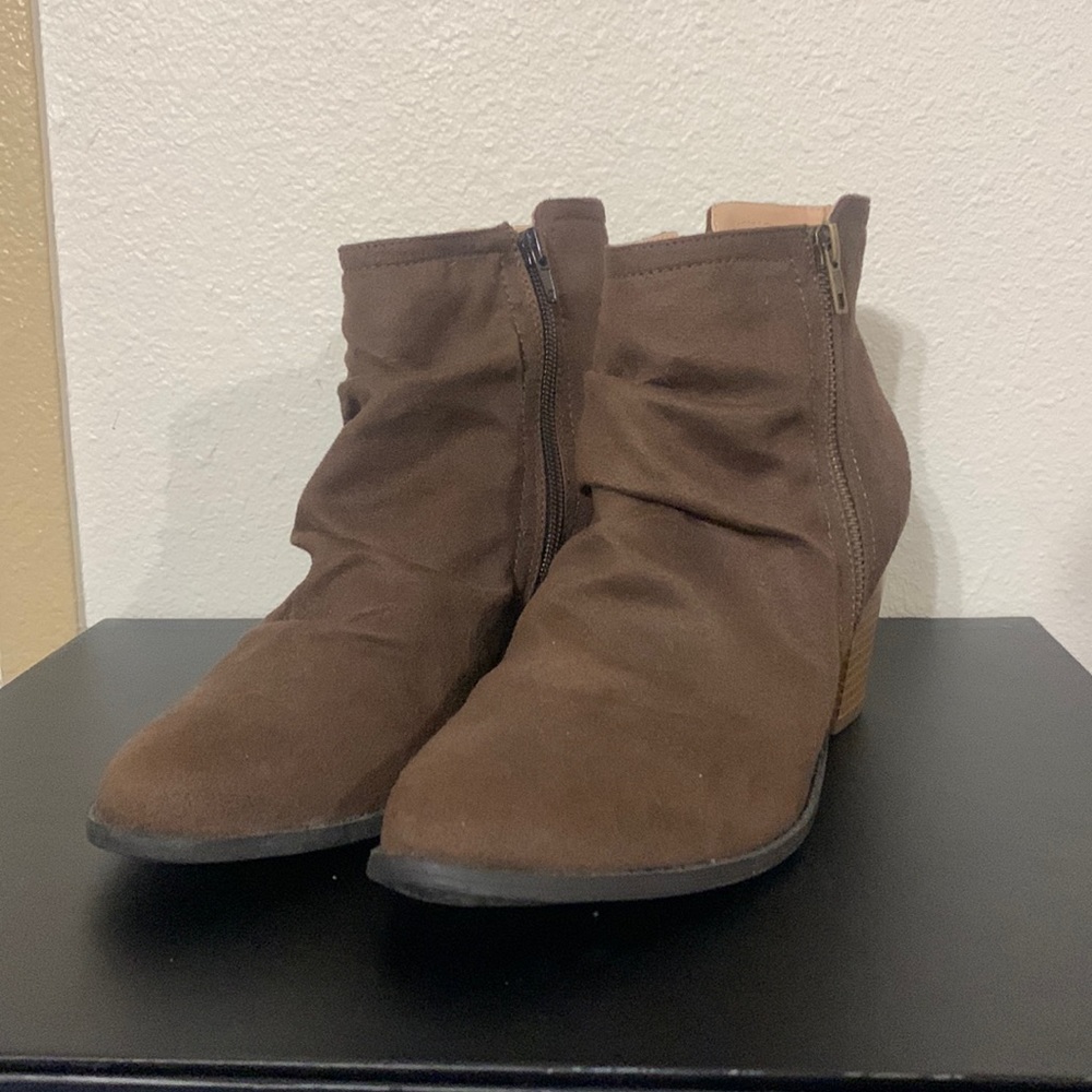 Diba London. Brown above ankle boots. Us Size 9 1/2